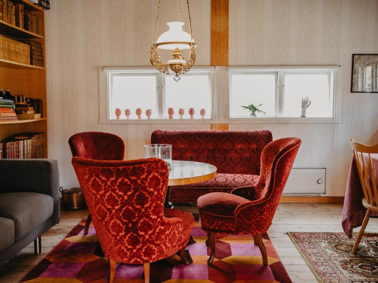 En Lantlig Idyll Med Skogen Precis Utanfoer Doerren! Villa Ullared Luaran gambar